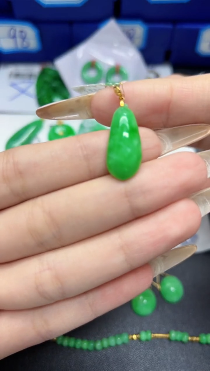 【闪购商品】翡翠颈饰18K金镶嵌Y缅料A货/支持复检/一件