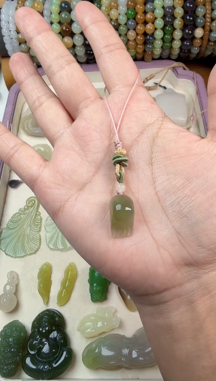 颈饰未镶嵌和田玉手机挂