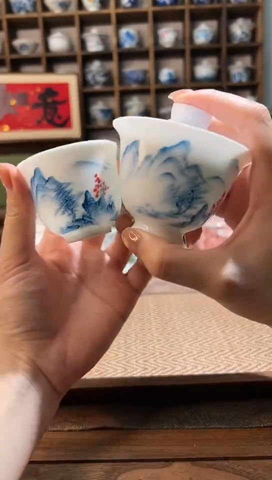 【闪购商品】手绘山水小盖碗+送一杯