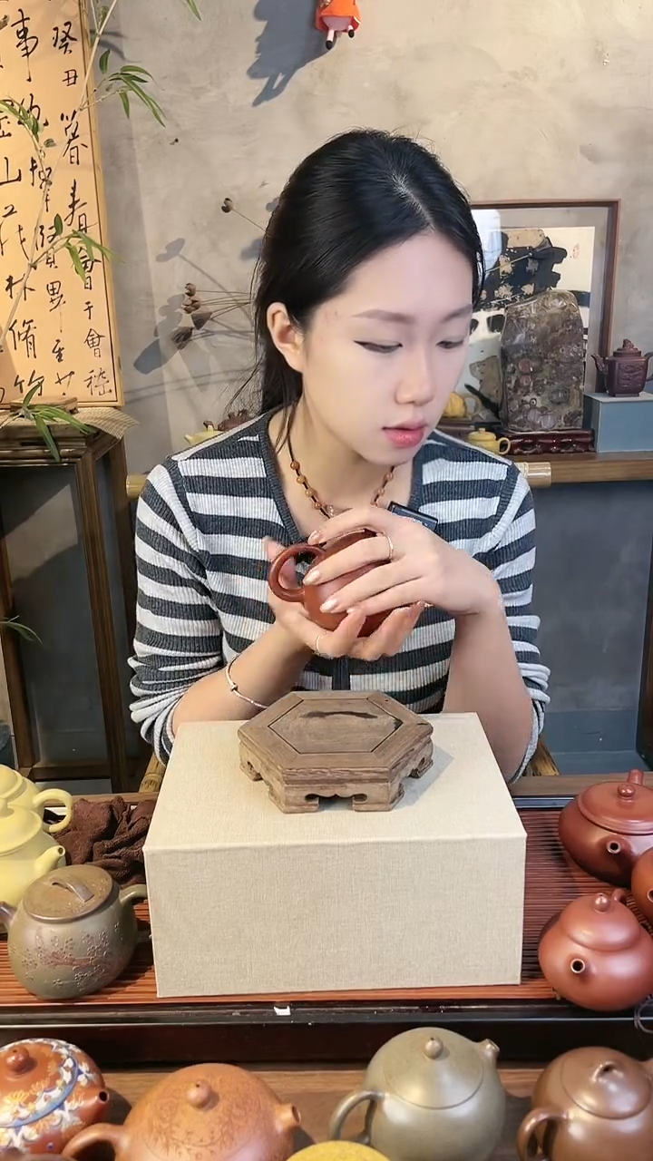 茶壶紫砂范~~鸡血大红袍龙蛋，容量180ml左右