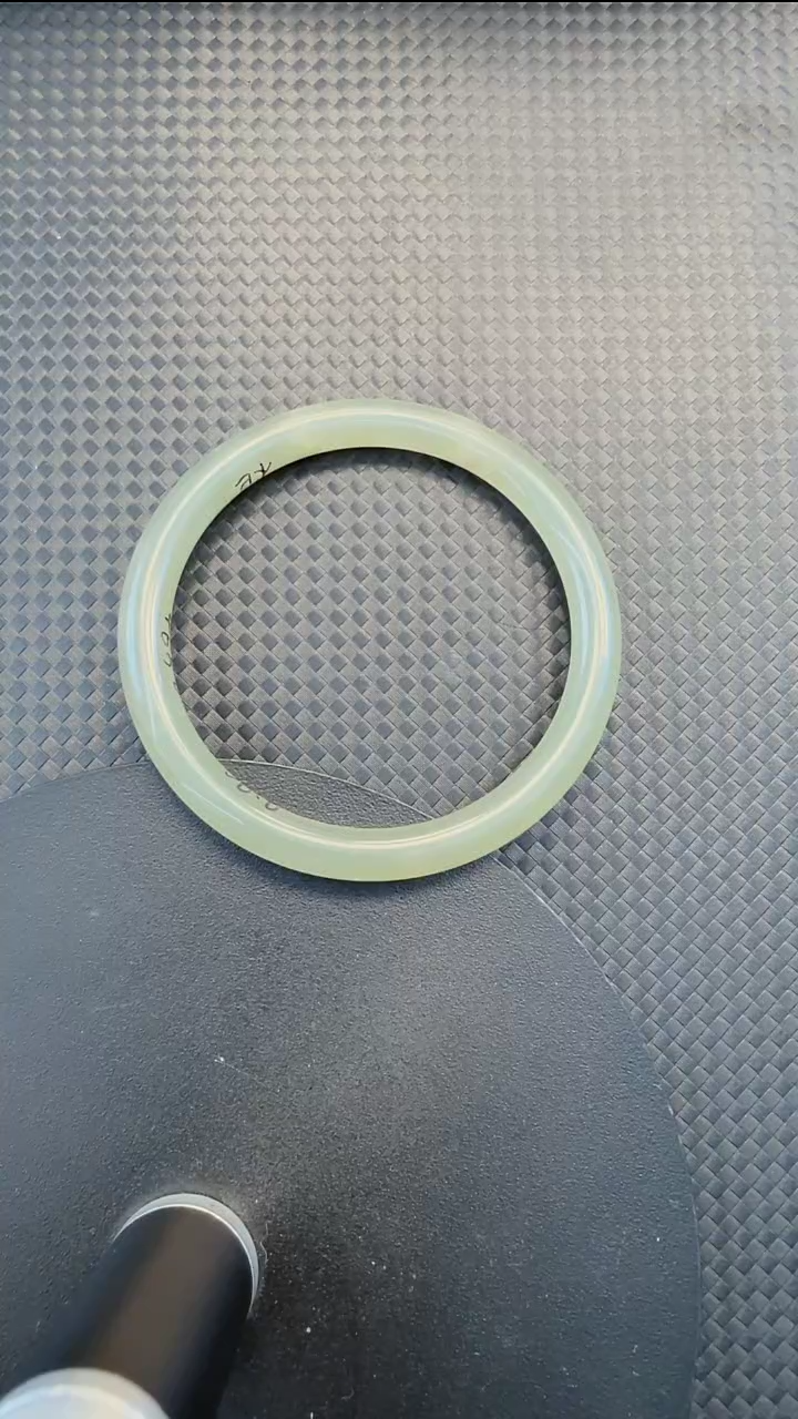 【闪购商品】和田玉未镶嵌手镯810手镯圈口56.6