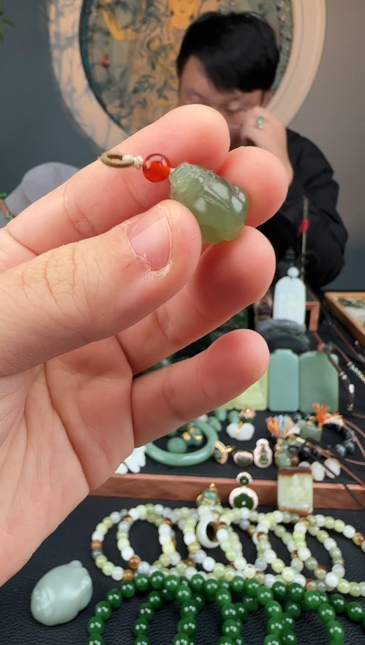 颈饰未镶嵌和田玉和田玉