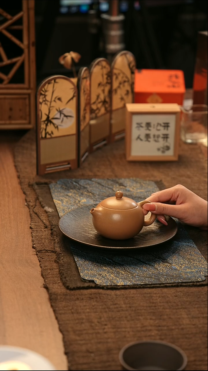 茶壶紫砂宜兴原矿紫砂壶   段泥 西施