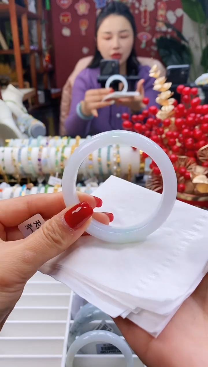 【闪购商品】翡翠手镯未镶嵌19冰胶52-54/12.0*7.6