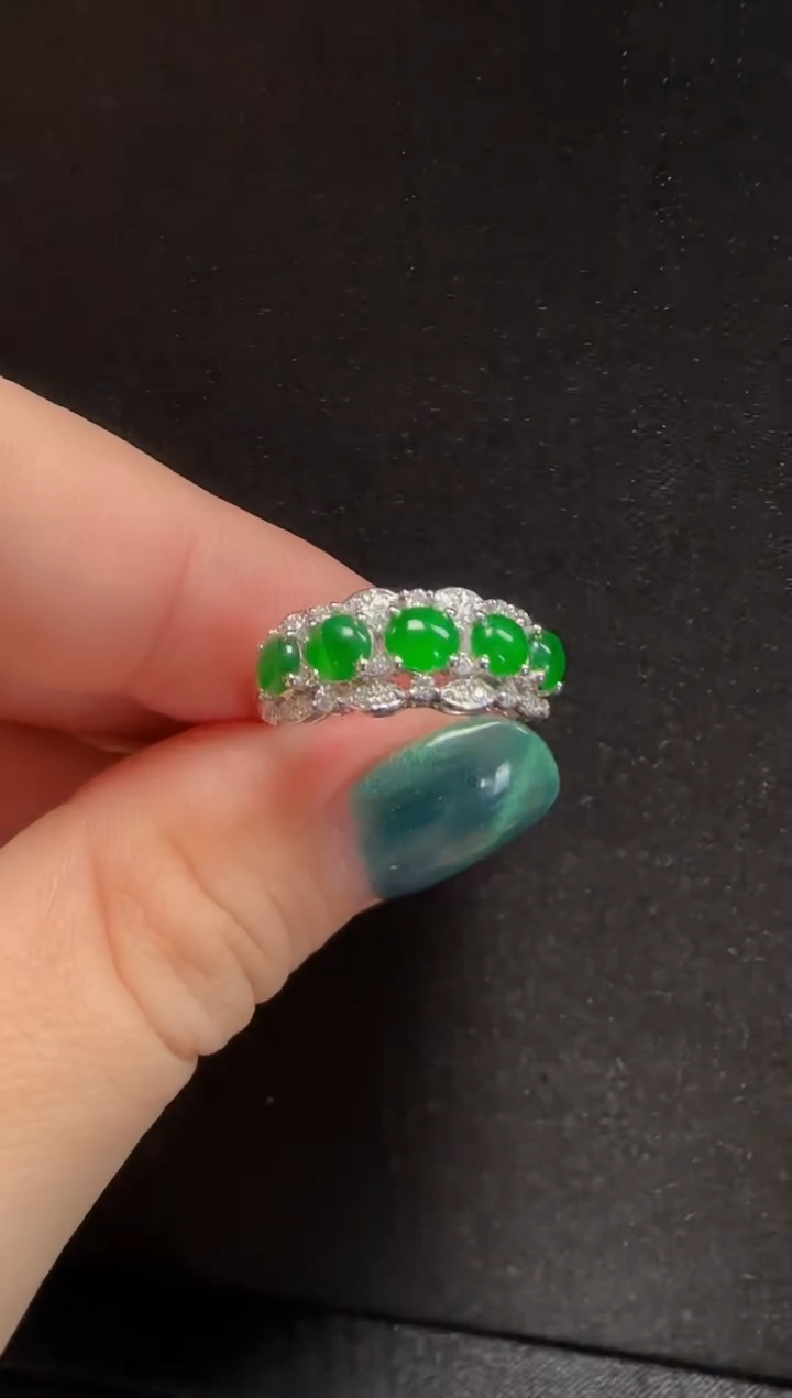 【闪购商品】翡翠戒指18K金镶嵌040蛋面一枚