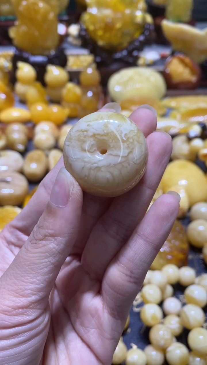 未镶嵌吊坠(不含链)蜜蜡扣子
