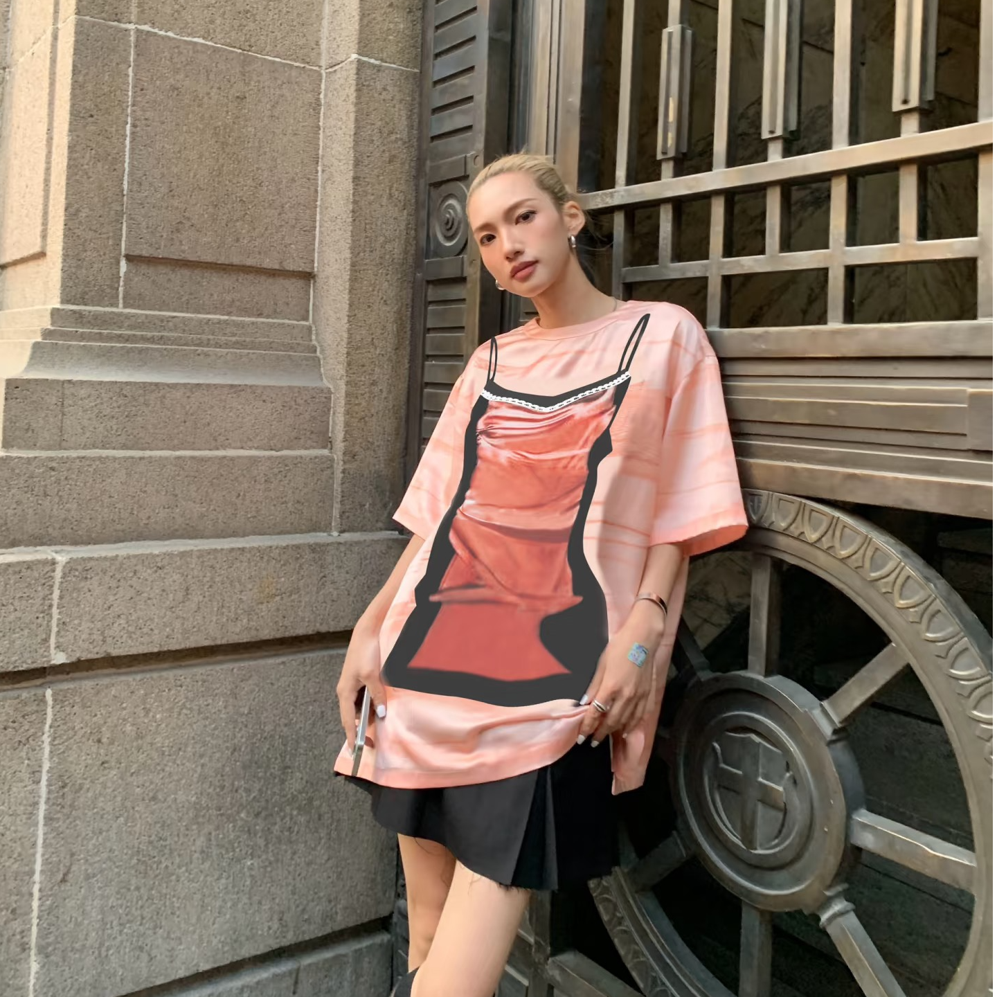 U.T-丁达尔穿搭橘色宽松冰透上衣T086