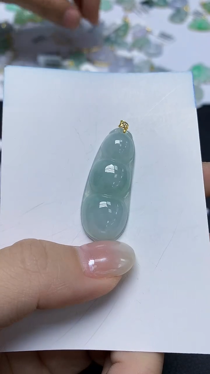 翡翠18K金镶嵌颈饰天然缅甸翡翠A货