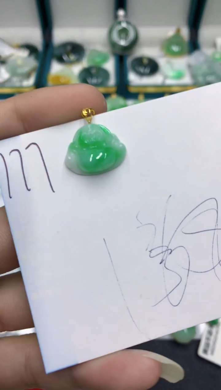 【闪购商品】翡翠颈饰18K金镶嵌翡翠