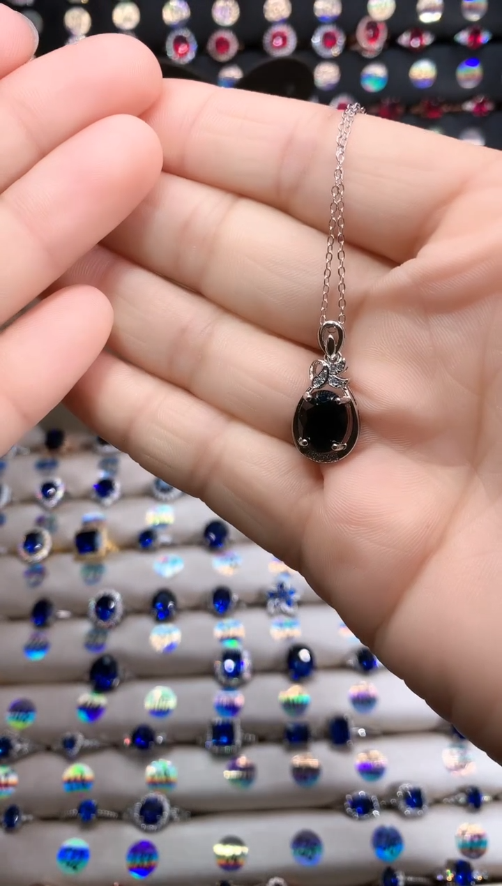 【闪购商品】蓝宝石吊坠(赠链)银S925镶嵌银色