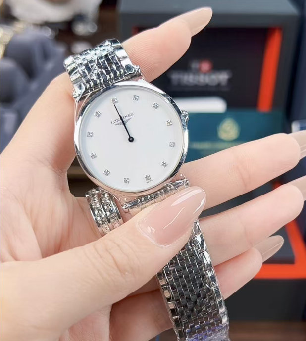 未使用 Longines/浪琴 嘉岚钻刻白盘钢带/石英/33mm公价10800