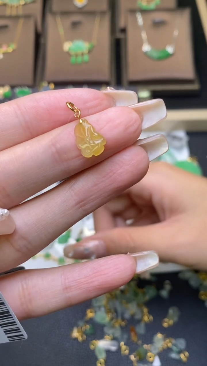 翡翠18K金镶嵌颈饰净货35665