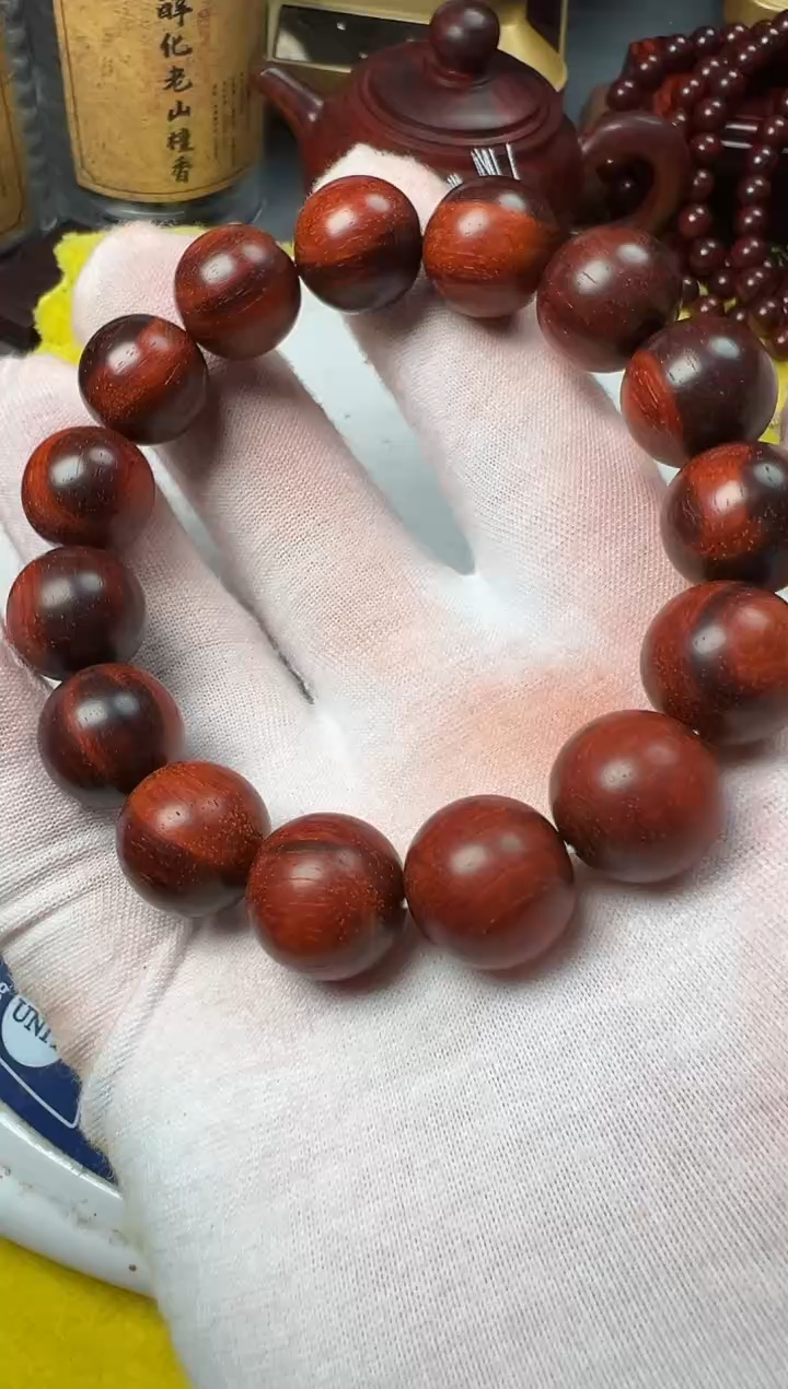 紫檀木类端景台印度小叶紫檀1.5手串