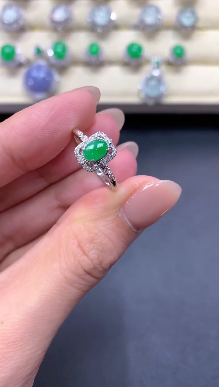 【闪购商品】翡翠戒指18K金镶嵌a31