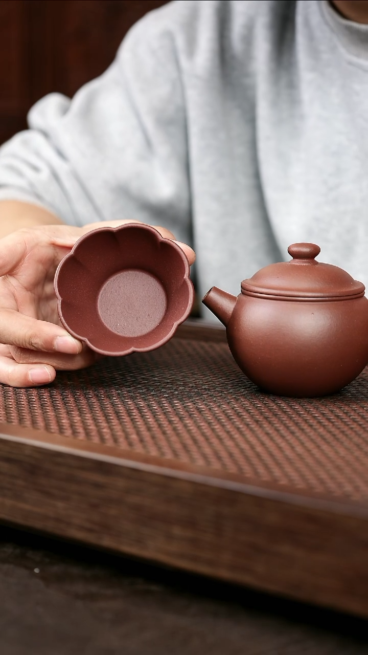 茶壶紫砂紫泥巨轮珠+葵口杯