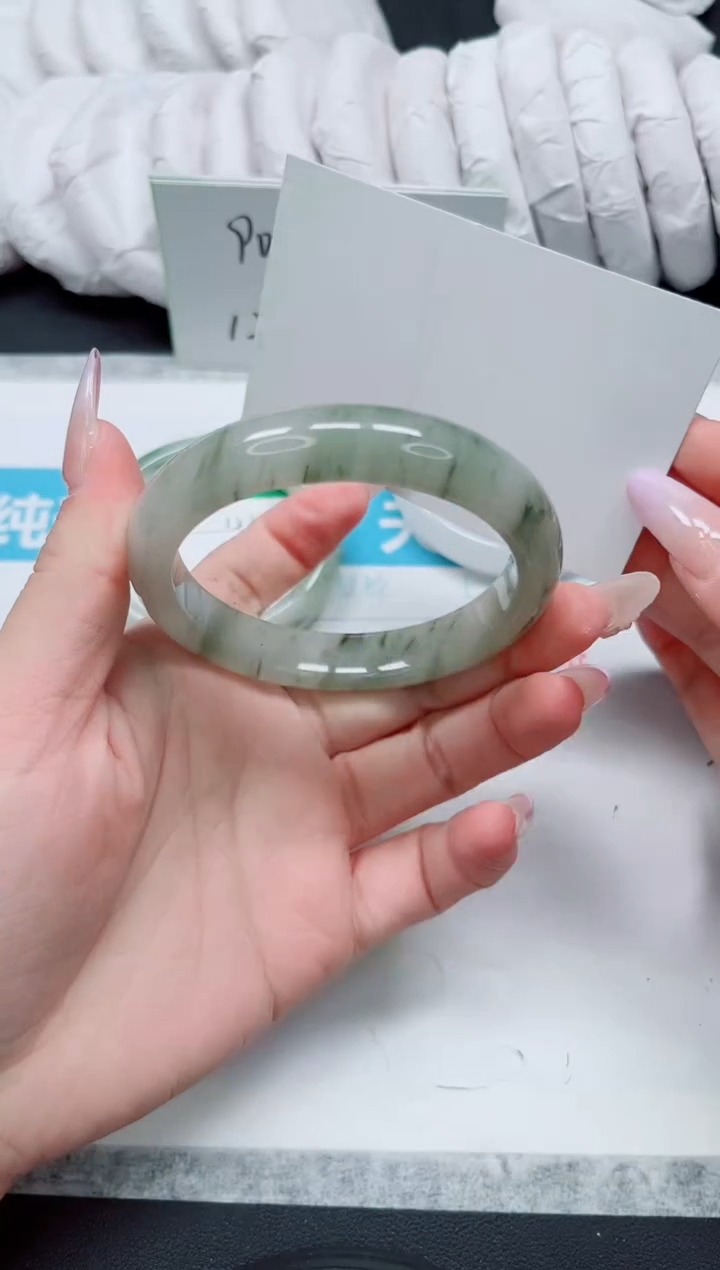 石英质玉手镯未镶嵌124-59.8