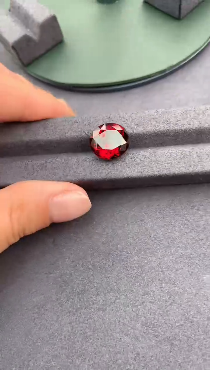 【闪购商品】石榴石裸石未镶嵌10ct镁铝榴石