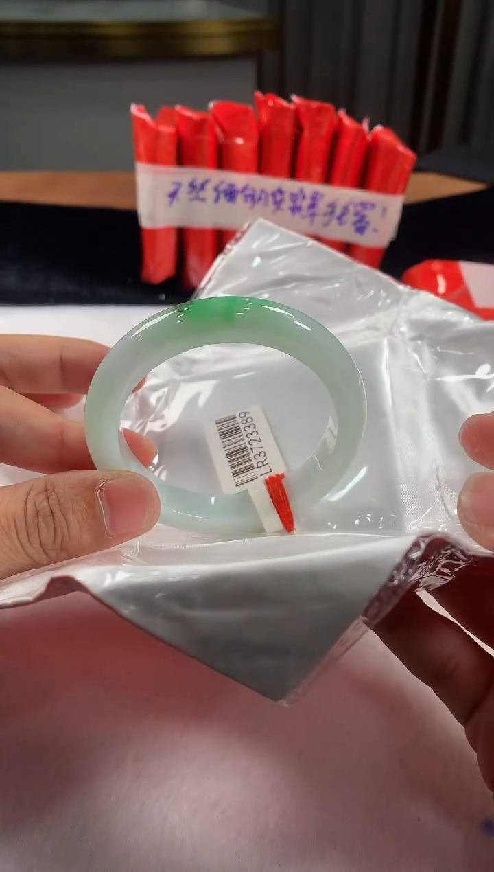 未镶嵌定制翡翠5073毛货不退不换 55-56圈