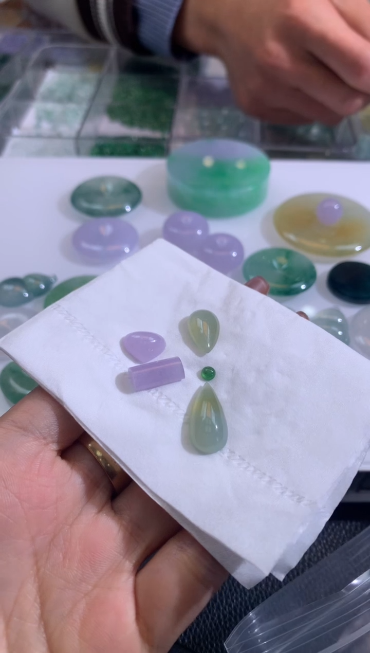 【闪购商品】定制翡翠未镶嵌翡翠