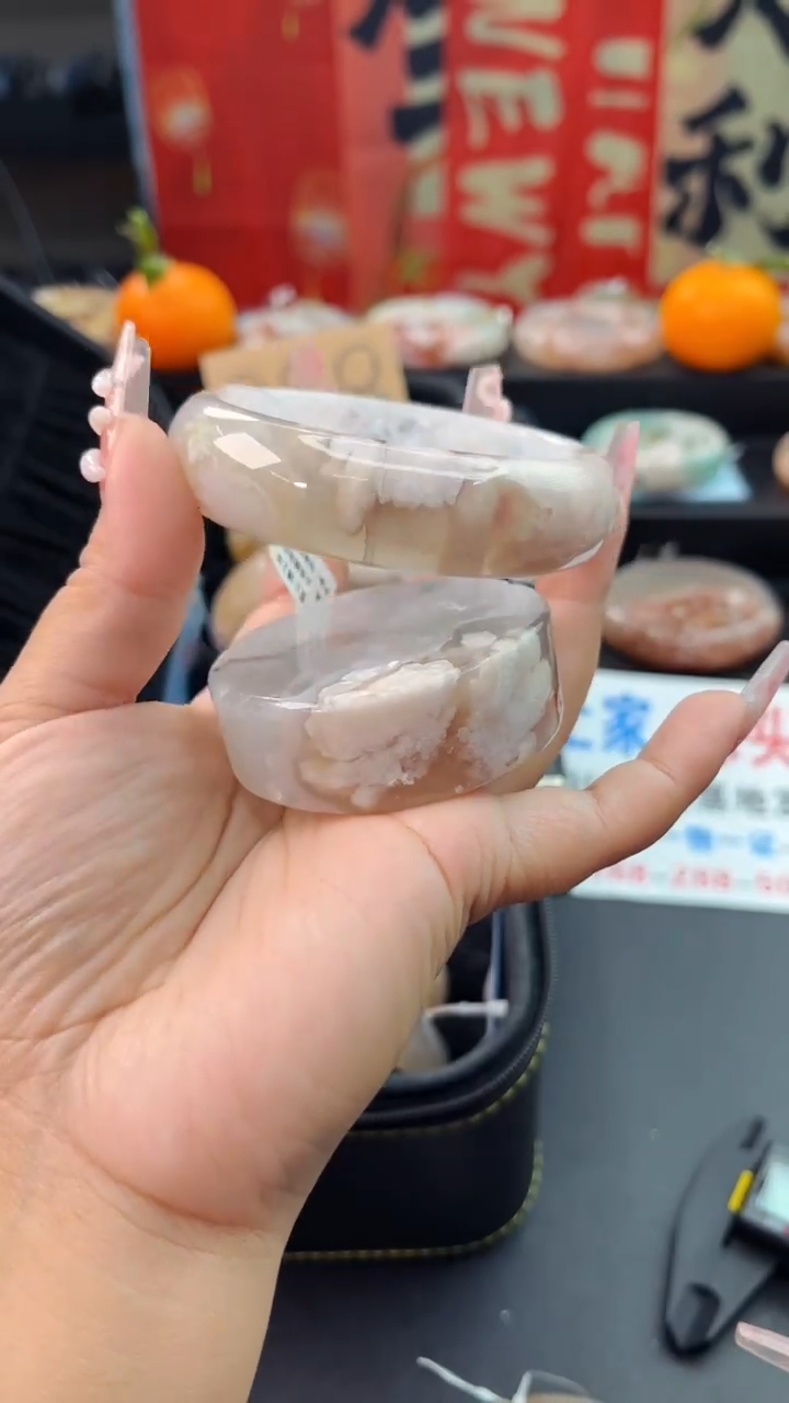 【闪购商品】石英质玉手镯未镶嵌赠送镯心（60圈口）