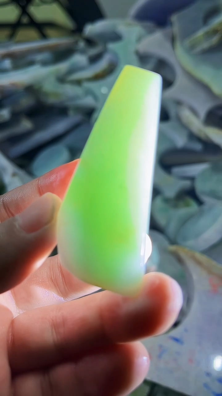 【闪购商品】翡翠挂件未镶嵌A货康壹335