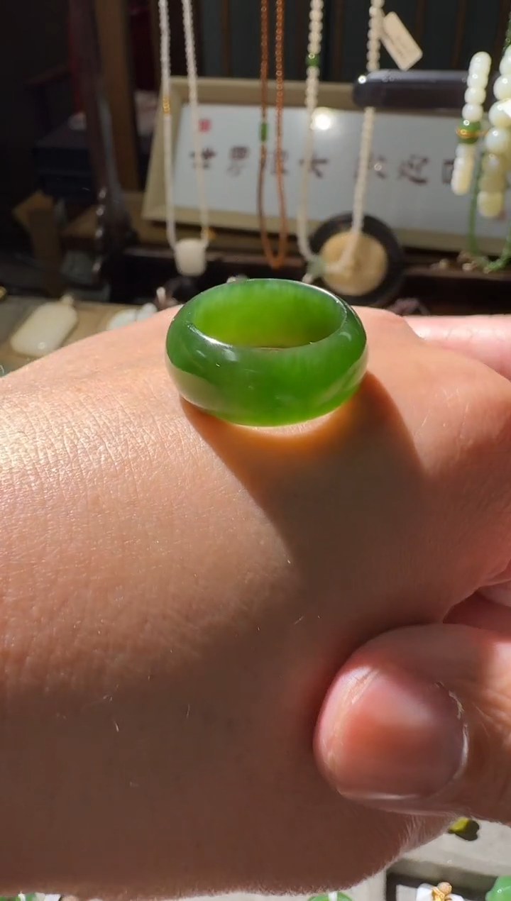 【闪购商品】和田玉未镶嵌戒圈俄碧7号矿多样性发其一