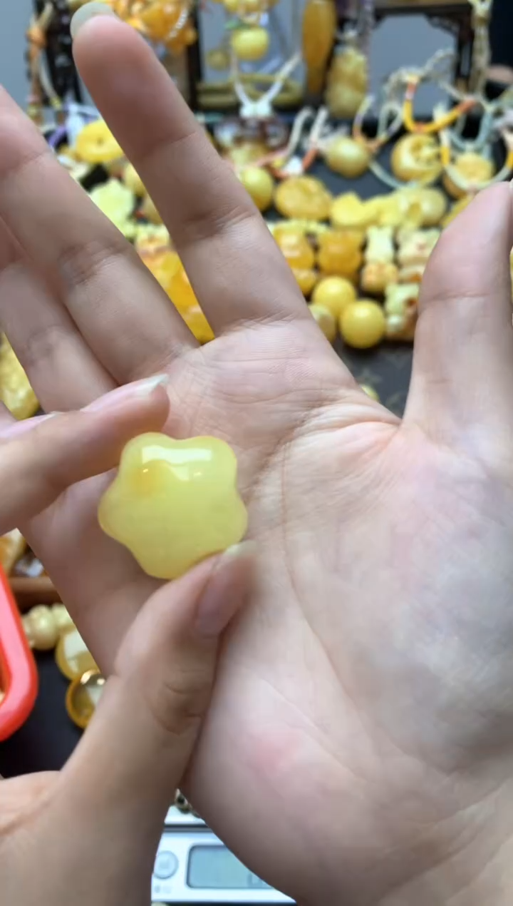 未镶嵌琥珀珠宝奇石059琥珀蜜蜡花粉有纹小坑介意勿拍