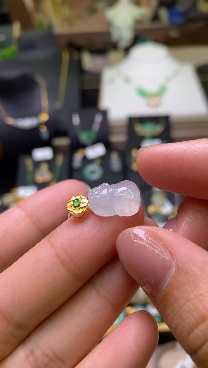 【闪购商品】翡翠颈饰18K金镶嵌净货16143