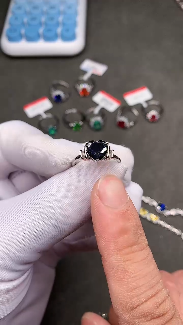 【闪购商品】蓝宝石戒指银S925镶嵌........