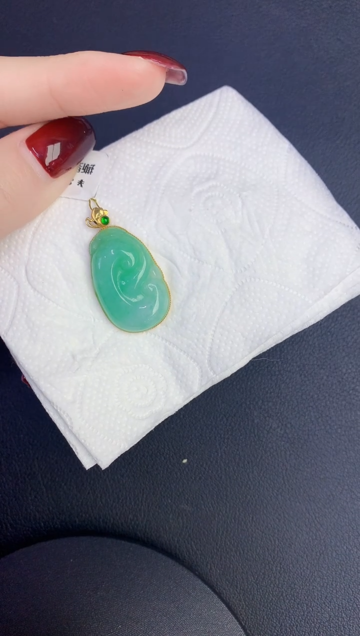 颈饰18K金镶嵌翡翠缅甸天然翡翠a货