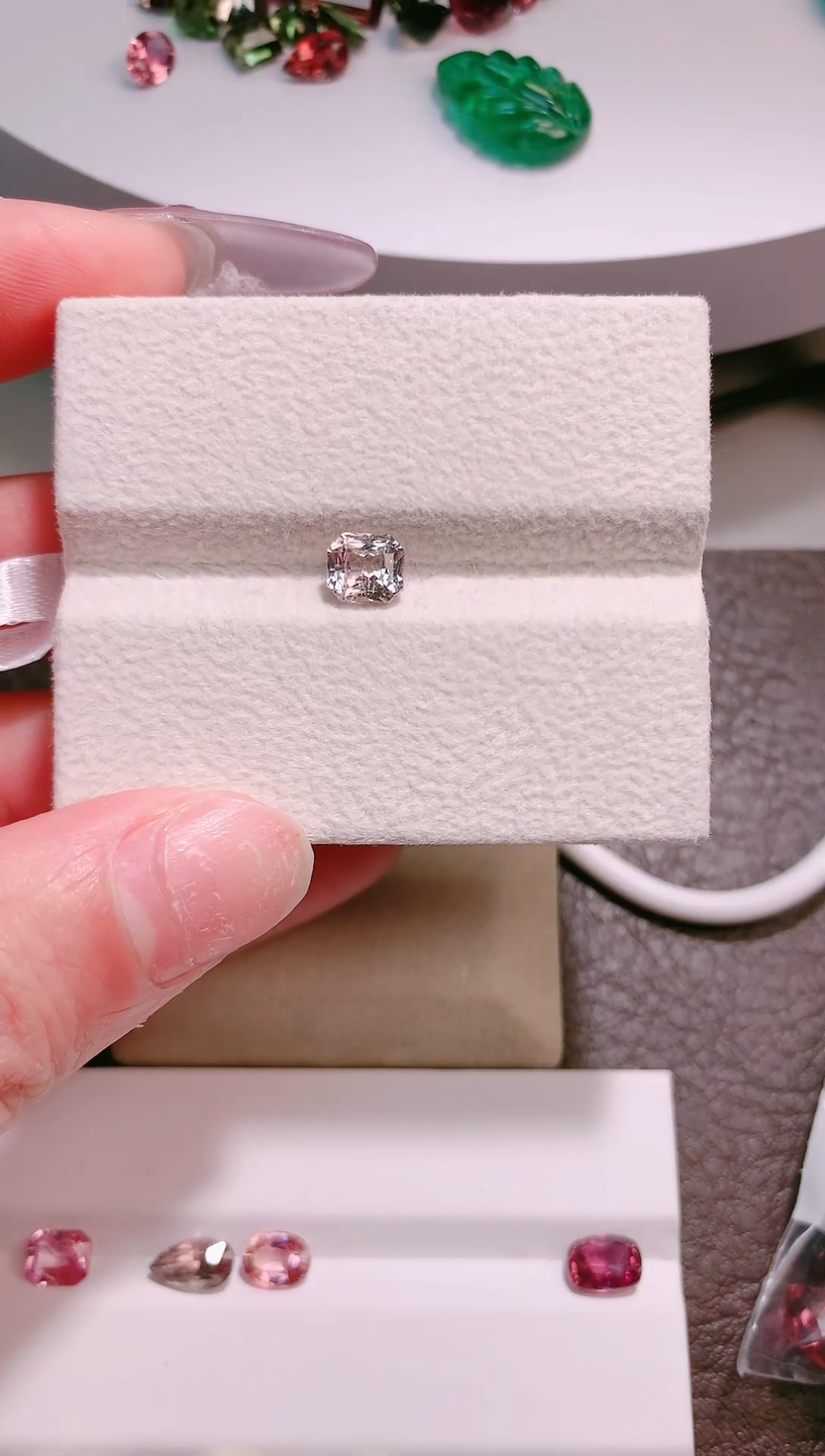 裸石蓝宝石1.39ct-天然白蓝宝