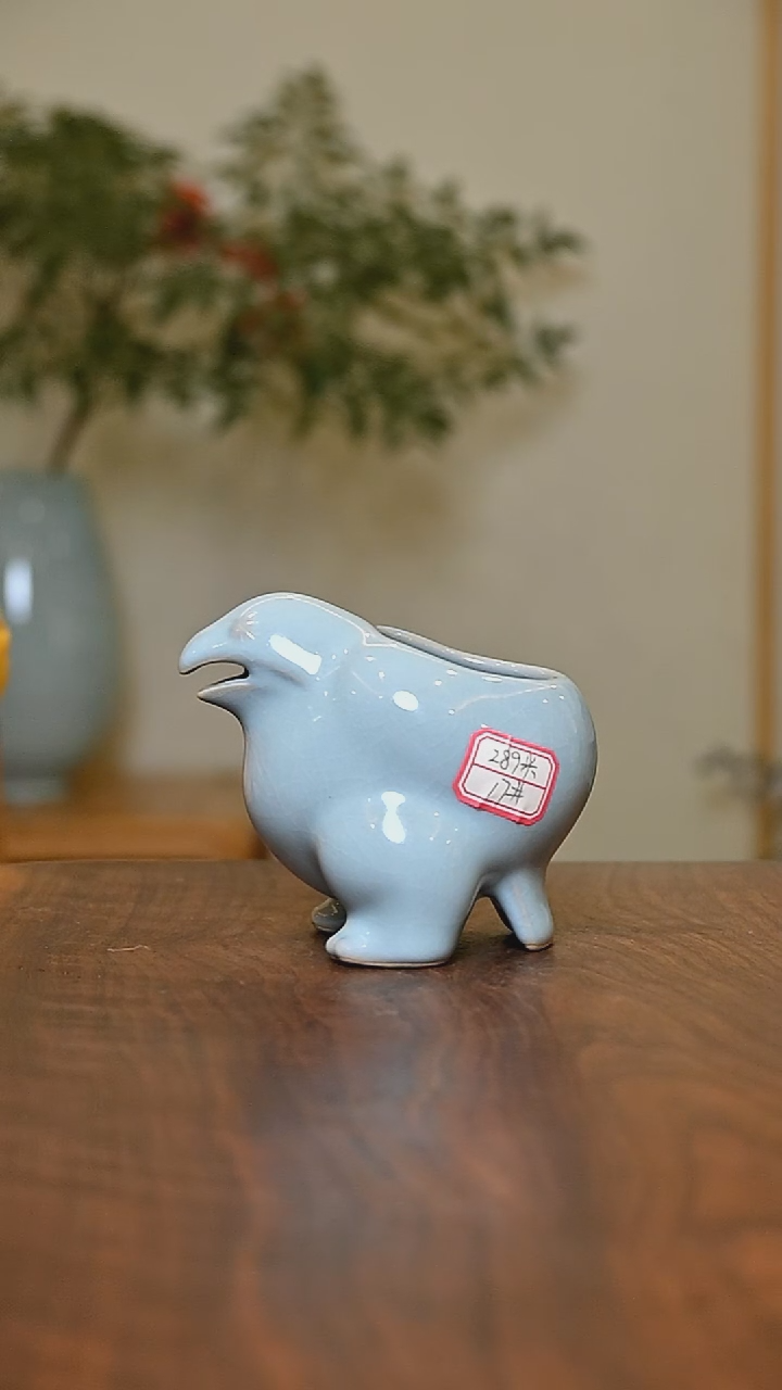 17#鹰公道 天青 微瑕 朱家汝窑款