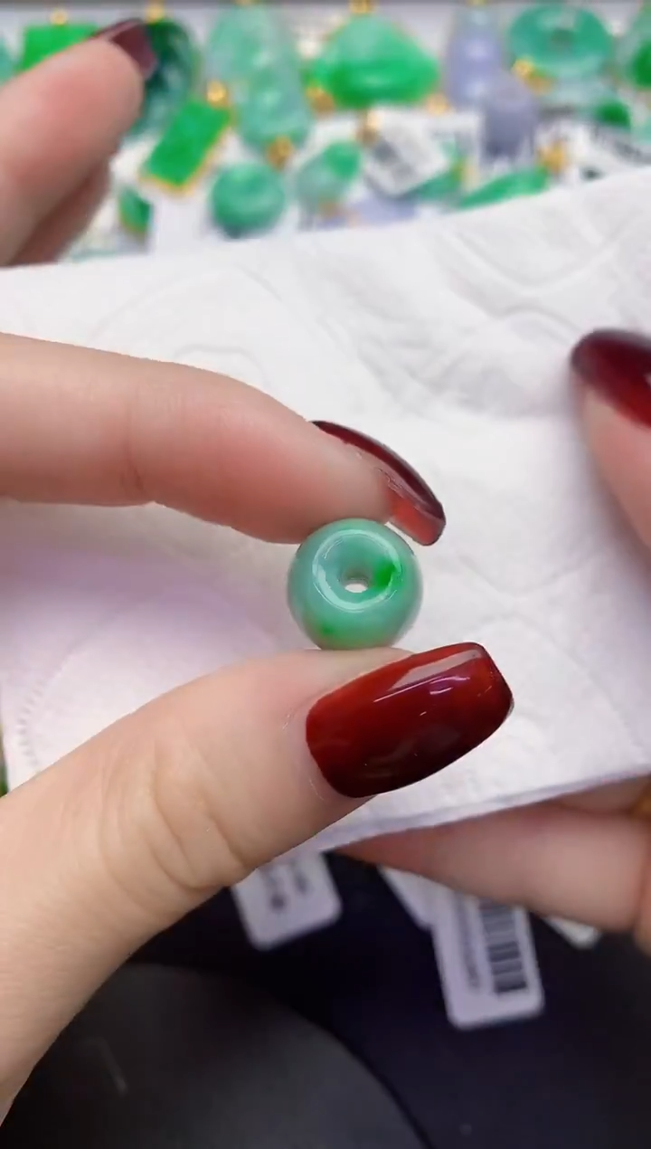 颈饰未镶嵌翡翠缅甸天然翡翠a货