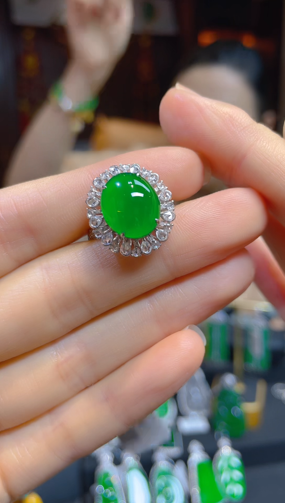 【闪购商品】翡翠戒指18K金镶嵌104200天然A货翡翠戒指