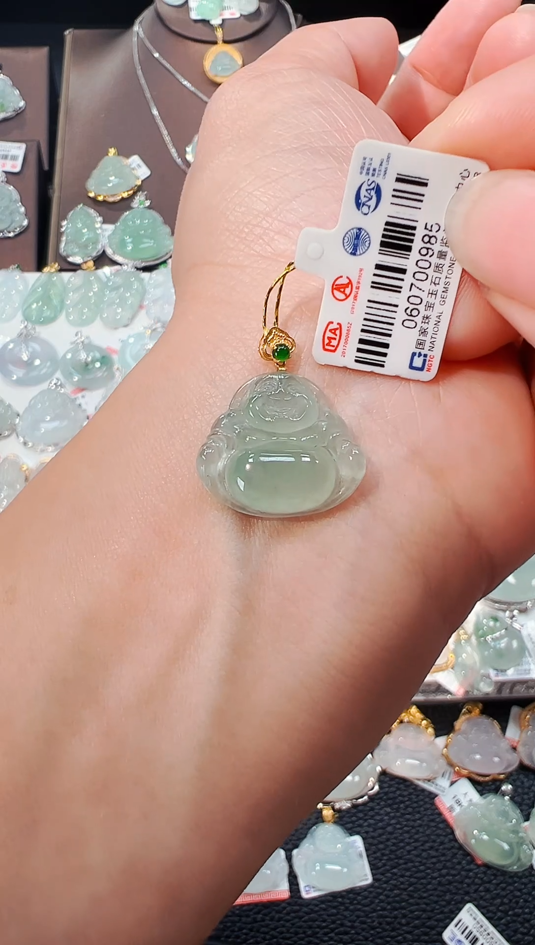 【闪购商品】翡翠吊坠(不含链)18K金镶嵌佛公吊坠985