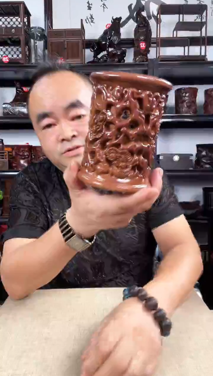 木黄笔筒老李红木工艺品