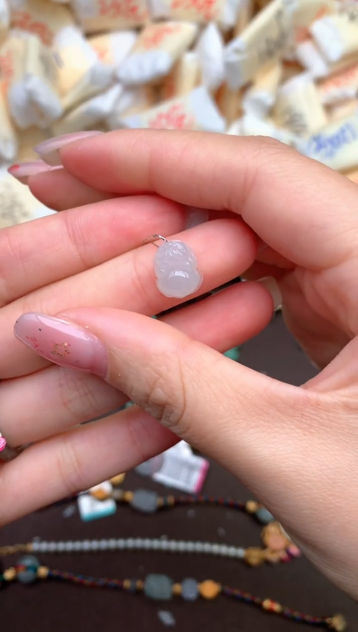 【闪购商品】翡翠颈饰未镶嵌 — 