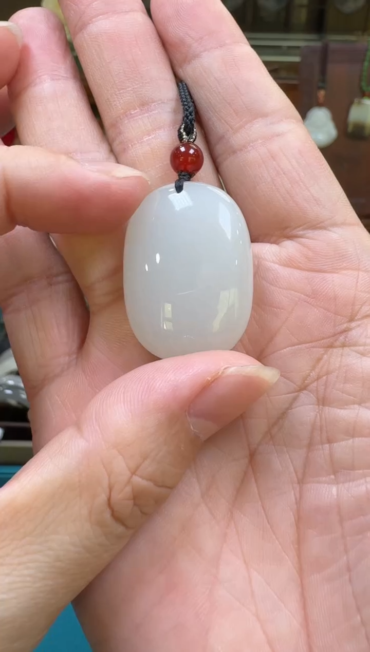 【闪购商品】和田玉吊坠未镶嵌无事牌配绳69