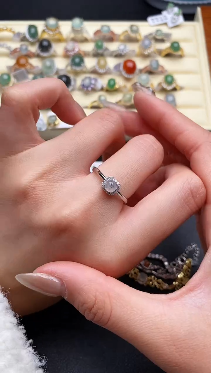 【闪购商品】翡翠戒指银S925镶嵌8888888+5