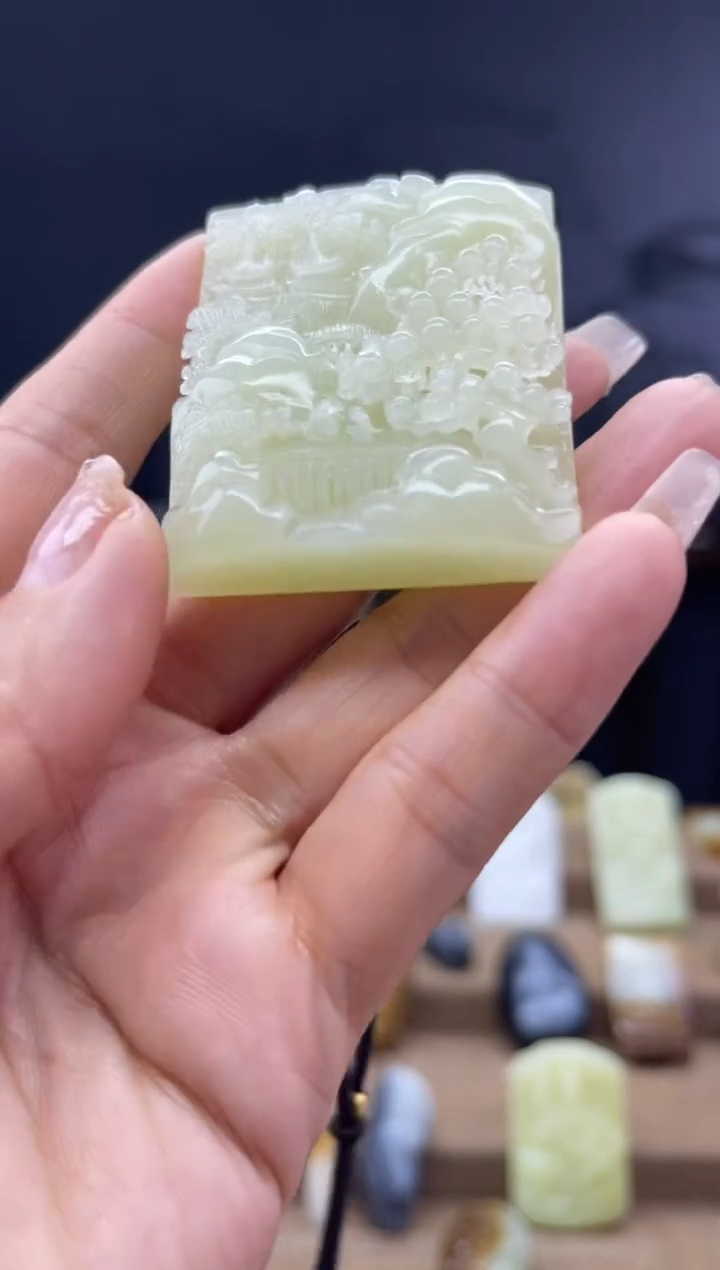 颈饰未镶嵌和田玉1