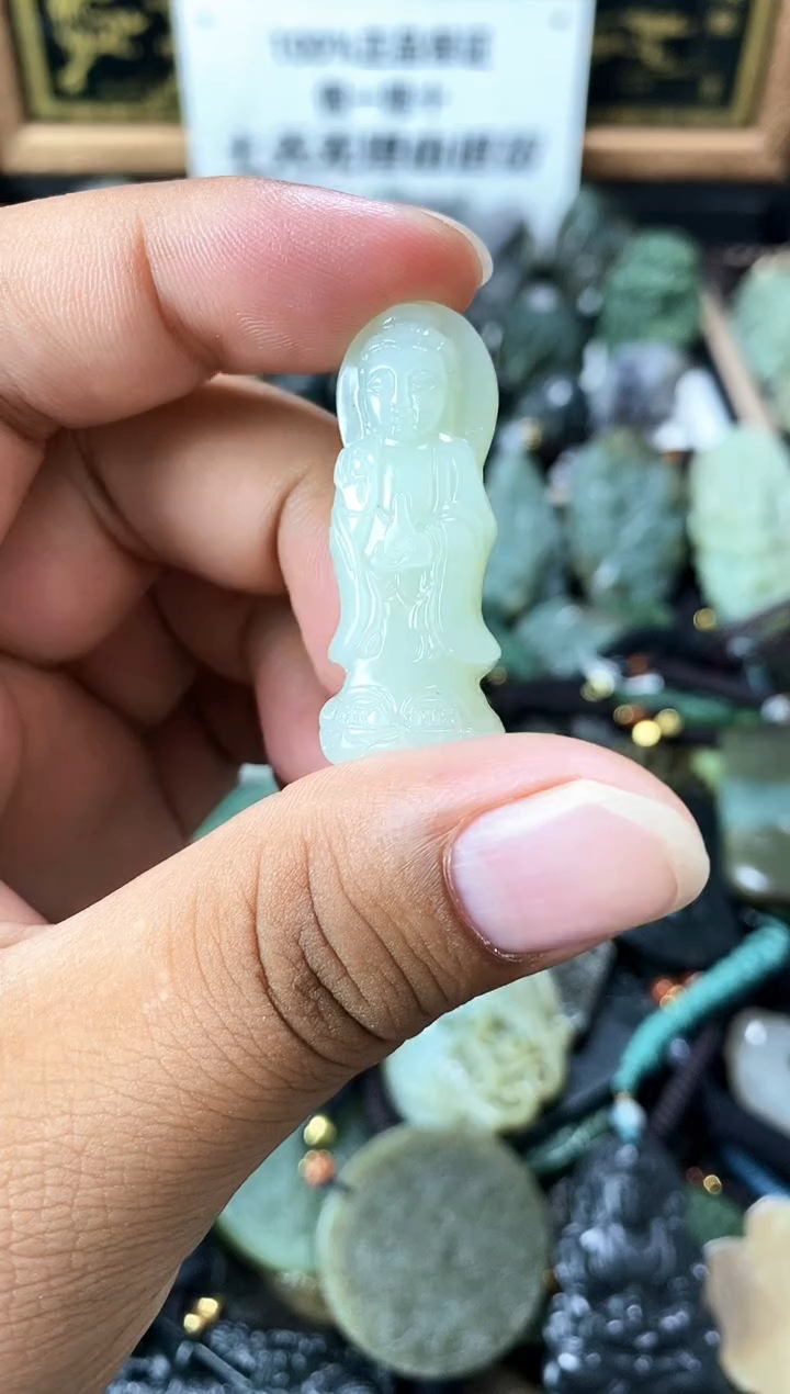 颈饰未镶嵌和田玉1