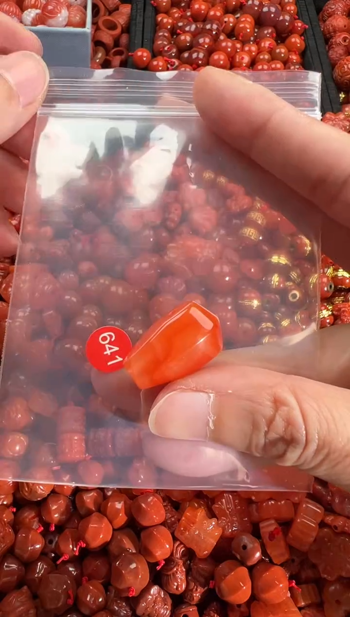 【闪购商品】南红玛瑙颈饰未镶嵌3