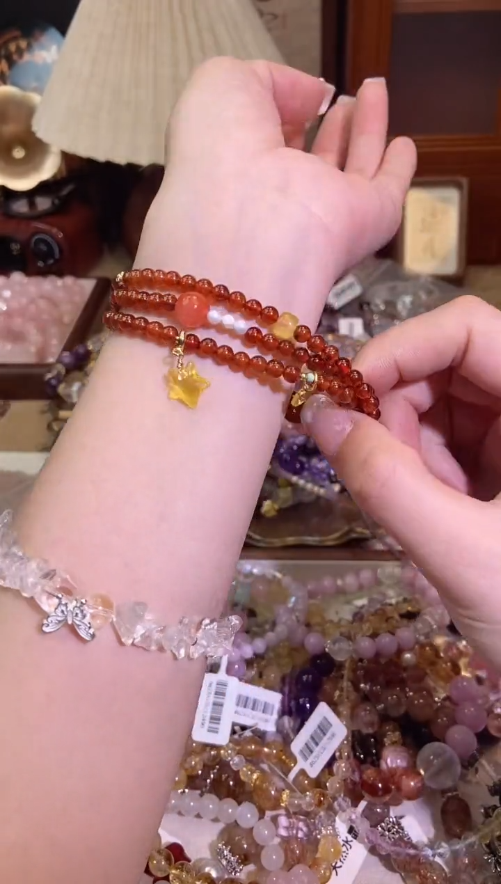 【闪购商品】石榴石（芬达石）手链未镶嵌380