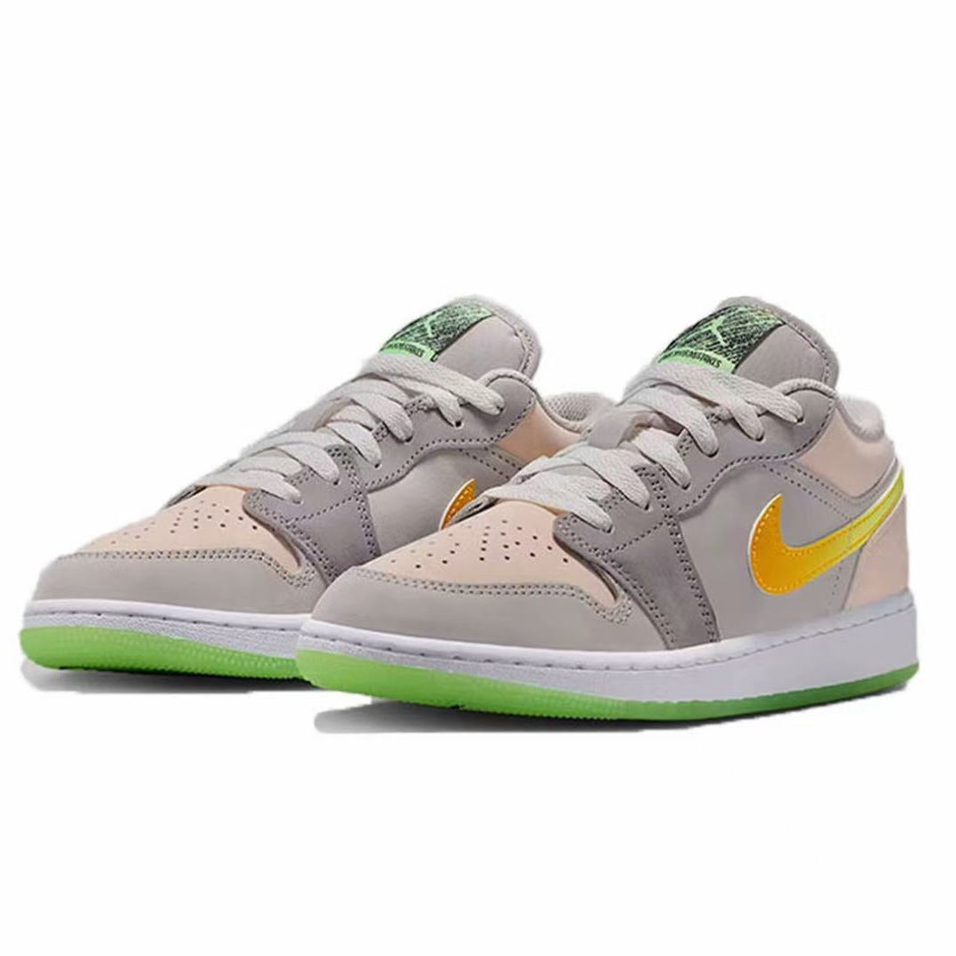 NIKE/耐克正品女鞋大童 AJ1低帮休闲荧光白绿百搭板鞋-HQ2030-001