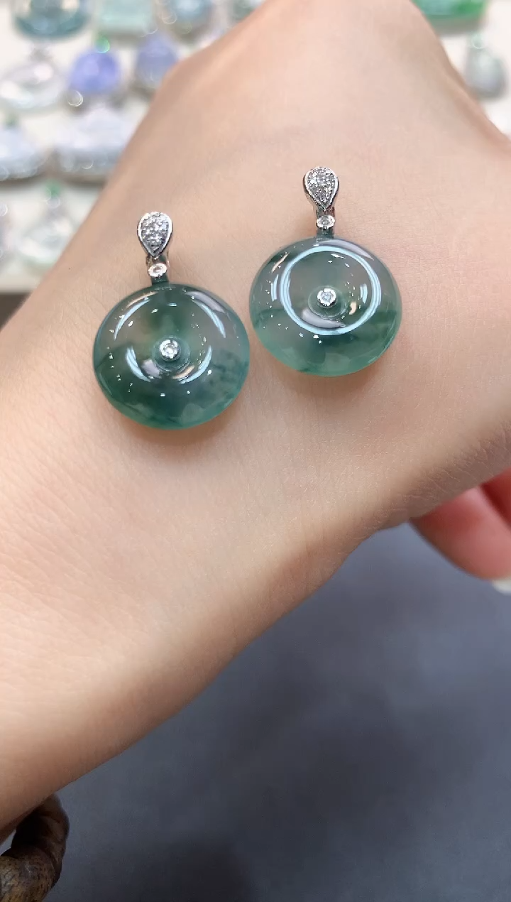 【闪购商品】翡翠吊坠(不含链)18K金镶嵌b17多样性一件发货