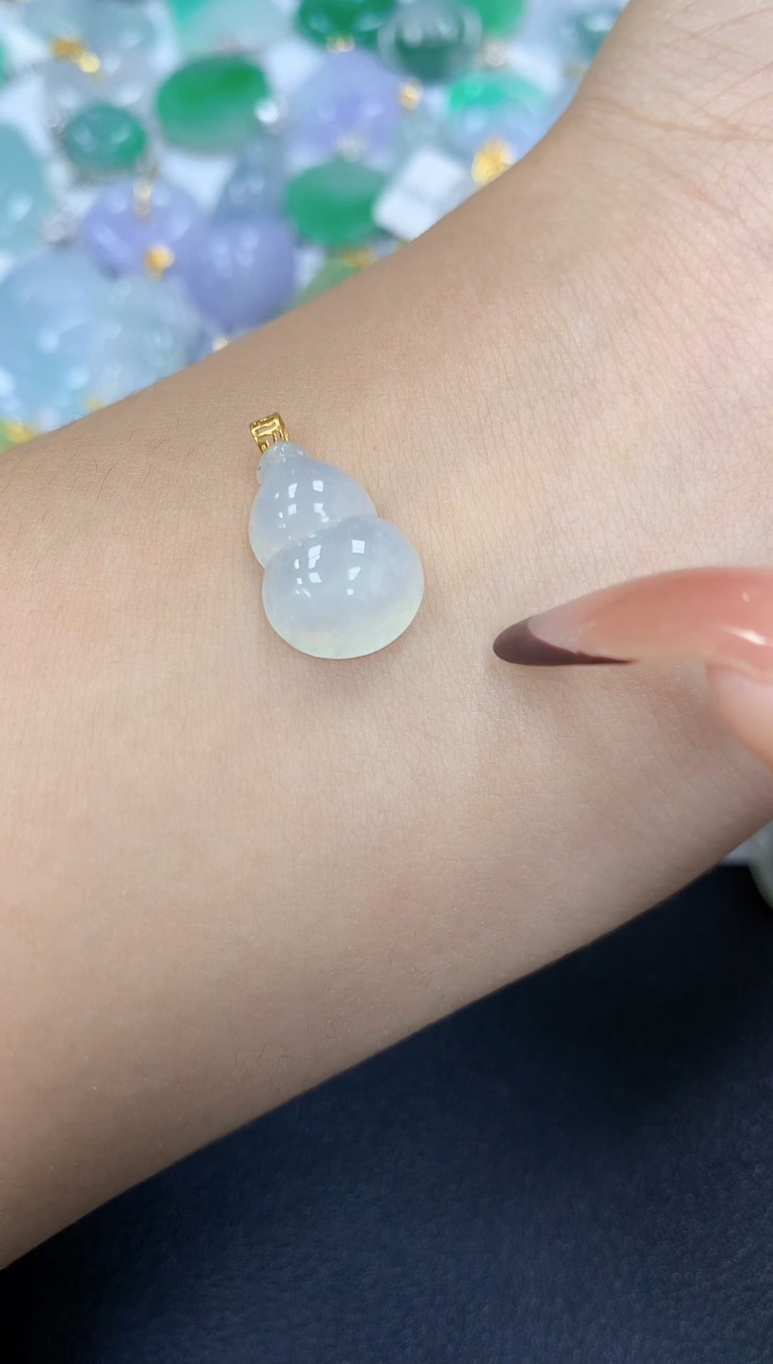 颈饰18K金镶嵌翡翠a货假一赔三支持复检百元上9元证书费自理