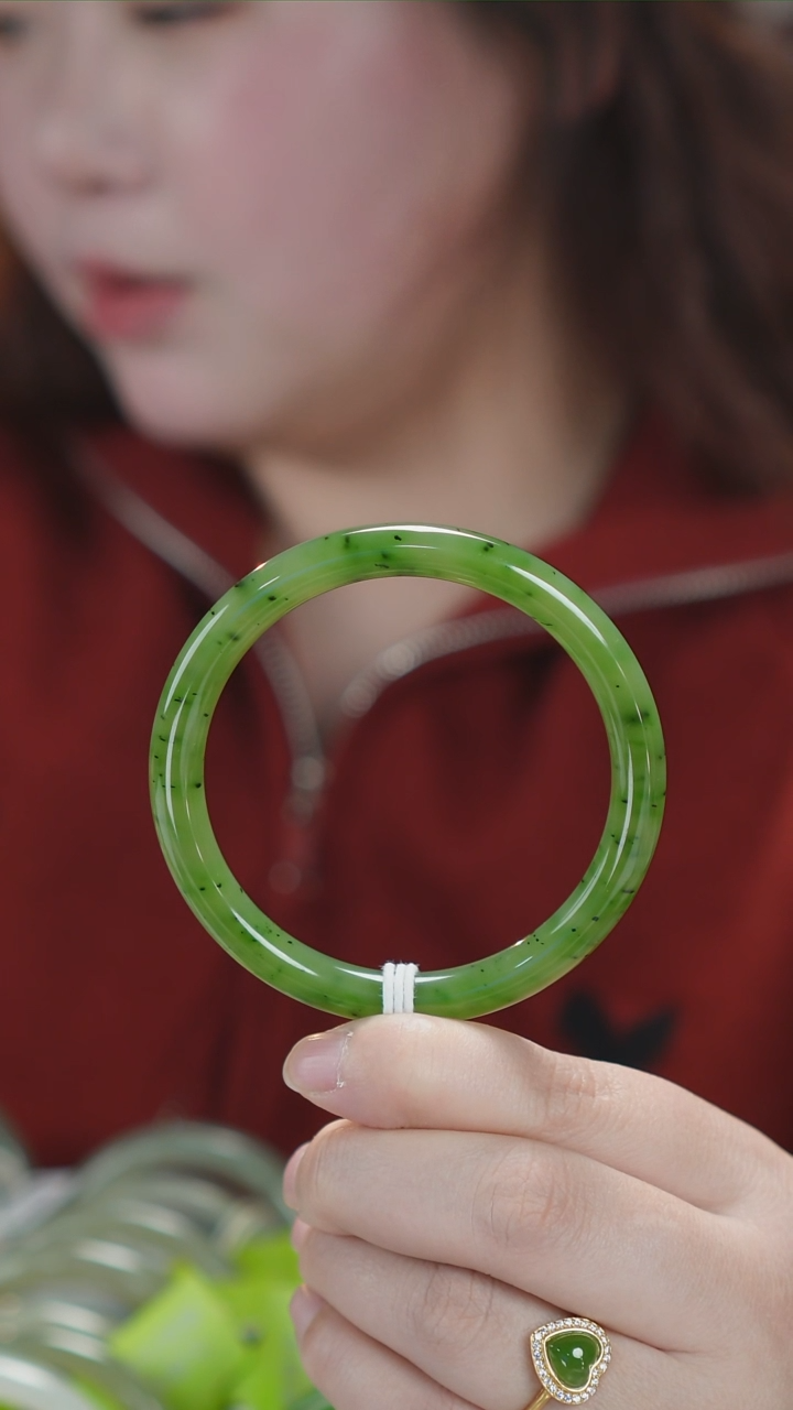 【闪购商品】和田玉手镯未镶嵌36号天然和田玉手镯拍一发一58