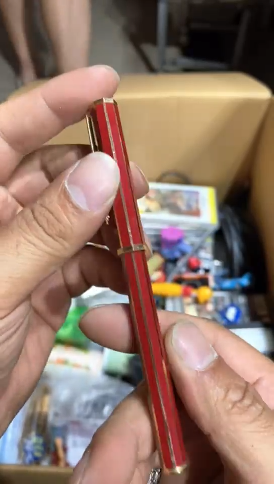 8新中古商品，瑕疵品，不保好坏。985