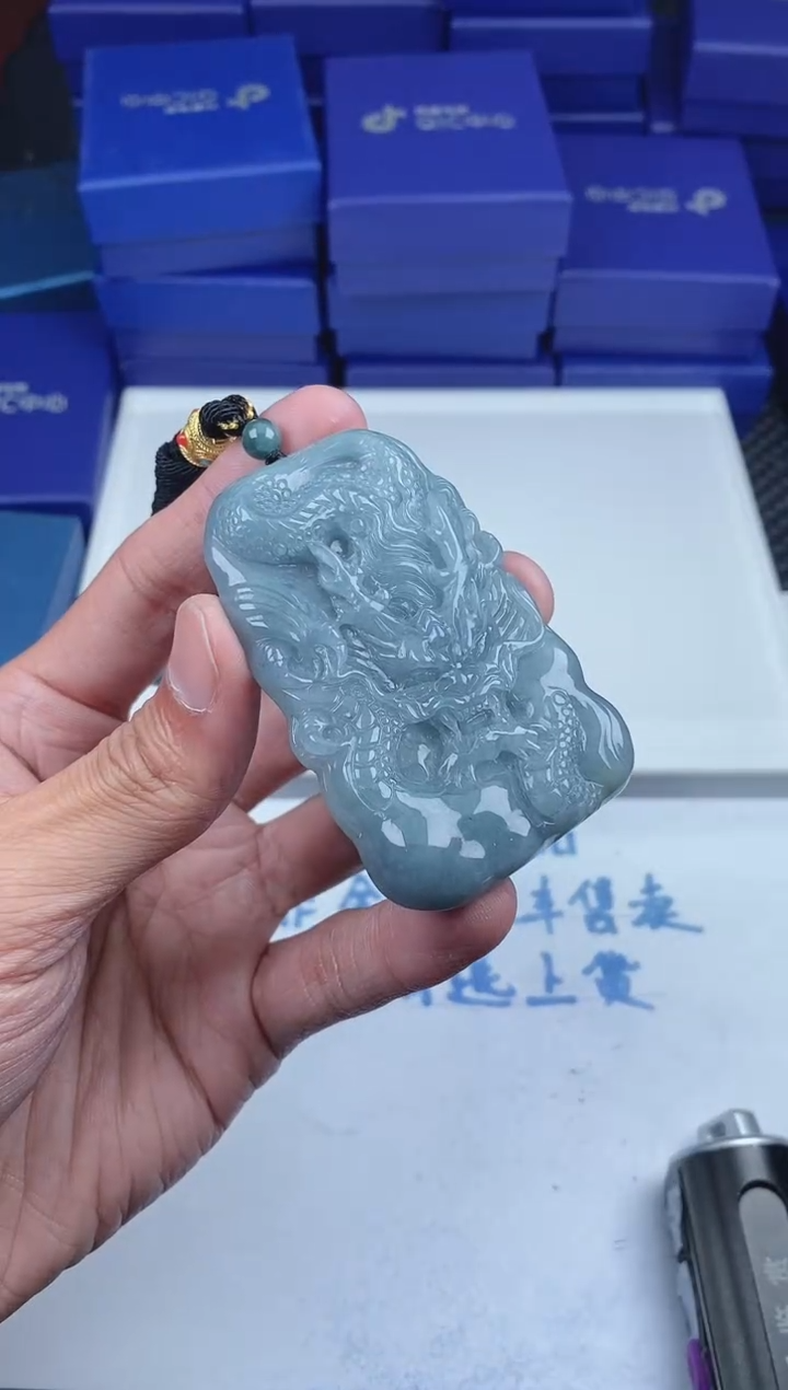 翡翠未镶嵌颈饰111111111