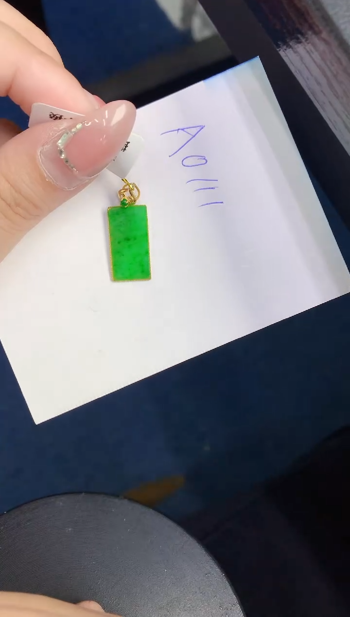 【闪购商品】翡翠颈饰18K金镶嵌000000000000